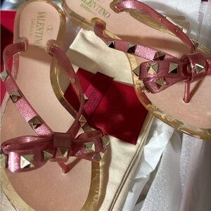 Valentino Pink and Gold Studded Sandals
BRAND NEW NEVER BEEN WORN BEFORE